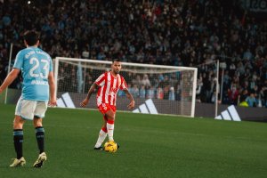 Jonathan Viera firmó su peor partido con el Almería.