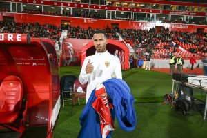 Jonathan Viera ya asume que el camino del Almería es el del descenso.