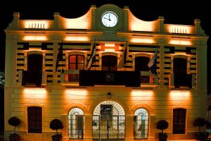 Fachada del Ayuntamiento de Garrucha en una imagen de archivo.