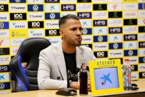 Jonathan Viera vivió un día muy emotivo hace tres meses en su casa, Las Palmas.