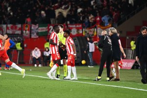 Lopy no acabó el partido frente al Sevilla y fue sustituido.