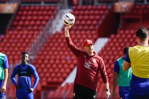 Pepe Mel ya se ha puesto manos a la obra preparando la visita a Las Palmas.