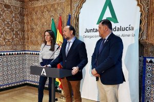 Aránzazu Martín, Ramón Herrera y Francisco Alonso en la rueda de prensa.