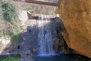 El río Andarax con el agua de las últimas lluvias en el Área Recreativa 'El Nacimiento'.