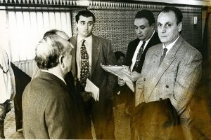 Manuel Ruiz de Lopera en el 'Patio de caballos' del Juan Rojas.