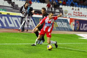Julio Álvarez en su única temporada con el Almería en Primera División, la 2008-2009.