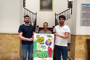 La alcaldesa de Albox, María del Mar Alfonso ha presentado el Cartel junto a los organizadores.