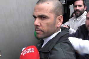 Dani Alves, tras salir de prisión.