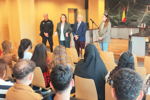 El alumnado en su visita al juzgado.