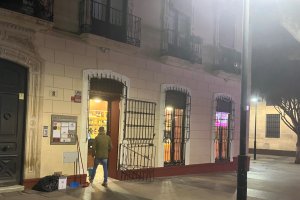 El local está debajo del antiguo Hotel Continental.