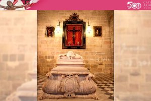 Capilla del Cristo de la Escucha custodiando el sepulcro del obispo Villalán.