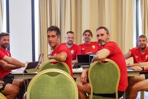 Este es el cuerpo técnico de Vicente Moreno.