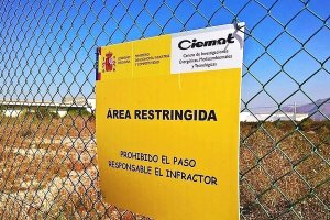 Una de las parcelas valladas.