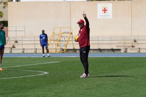 Pepe Mel en el campo Anexo.