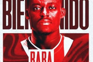 Baba anunciado como jugador del Almería.