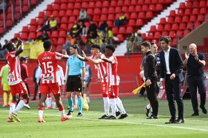 Ramazani entró y se borró a los pocos minutos.