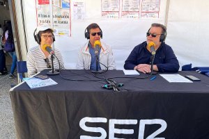 Ruth Jiménez, junto al vicerrector de Políticas Científicas, José Antonio Sánchez  y Alfredo Casas durante la entrevista.