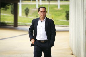 Sergi llegó para salvar al equipo y no lo pudo evitar.