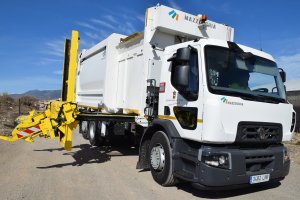 Un camión recolector de basuras.