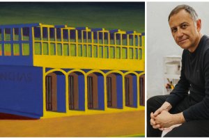 ‘Las Conchas’, una de las obras de ‘Langle Beach’, y su autor, Paco de la Torre, retratado por Alfonso Gavilán.