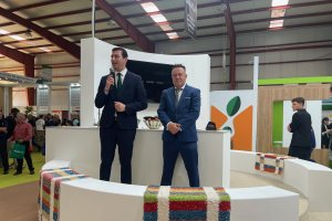 El alcalde José Francisco Garrido en un momento de la Expolevante-Níjar.