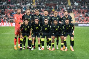 El once del Almería en el Estadio de Vallecas donde Pepe Mel vivió partido especial por su pasado en el club madrileño.
