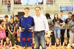 El MVP del torneo Kristian Marinson