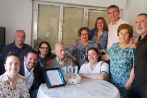 Homenaje a Jesús Sánchez por la celebración de su 101 cumpleaños.