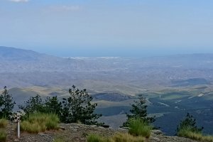 Una imagen de Almería desde La Merendera, en la subida hacia el Calar Alto desde Gérgal.