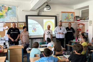 Charlas de educación vial a los alumnos de 5º de primaria.