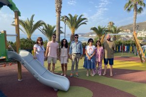 El equipo de Gobierno en uno de los Parques del municipio.