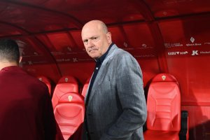 Pepe Mel esperaba sacar por fin una victoria en el Mediterráneo, pero el Barça fue más certero en las áreas.