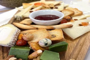 Tabla de quesos elaborada por la quesería ‘Qué Sería Yo Sin Ti’.