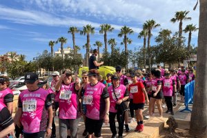 Los participantes arrancan la marcha.