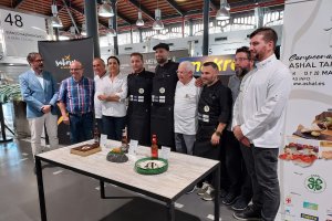 Foto de familia tras la final del concurso provincial de la tapa.