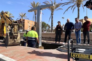 Visita de la concejal del ramo a los trabajos en las duchas hace unas semanas