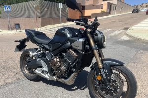 La Honda CB 650 es una naked deportiva y ligera, muy facil de manejar
