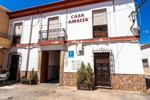 Fachada principal de Casa Amalia.