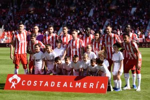 Varios equipos de España y extranjeros tienen en el punto de mira a varios jugadores del Almería.