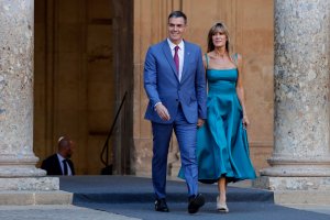 Pedro Sánchez, junto a su mujer Begoña Gómez.