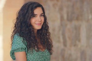 Ebru Sahin, protagonista de la serie de canal NOW