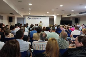 Carmen Crespo durante su intervención en el acto celebrado esta tarde en Mojácar.