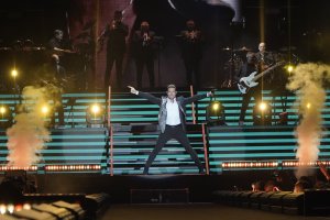 David Bisbal durante uno de sus conciertos en Almería.