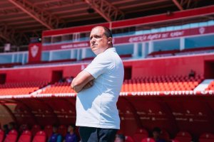 Alberto Lasarte en el partido de ida que finalizó con 2-2 en el Estadio Mediterráneo.
