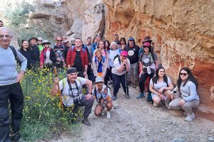 El grupo de ruta por la Rambla de los Fantasmas en Rioja.