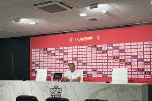 Lasarte en la sala de prensa en los Juegos MEditerráneos.