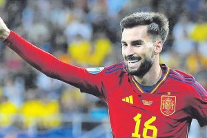 Álex Baena pone rumbo al éxito con España.