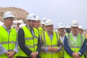 El ministro de Infraestucturas, Óscar Puente, durante su visita a Almería.
