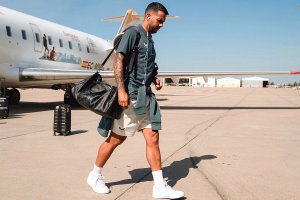 Jonathan Viera si vuela del Almería lo hará dejando dinero.