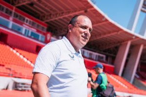 Alberto Lasarte quiere seguir haciendo historia con el filial rojiblanco.